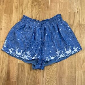 American Eagle Elastic Waist Shorts, Blue and White, Small
